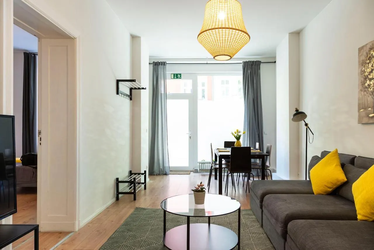 דירות ברלין Freshly Renovated 2Br&Lr+Walk-In Rainshower
