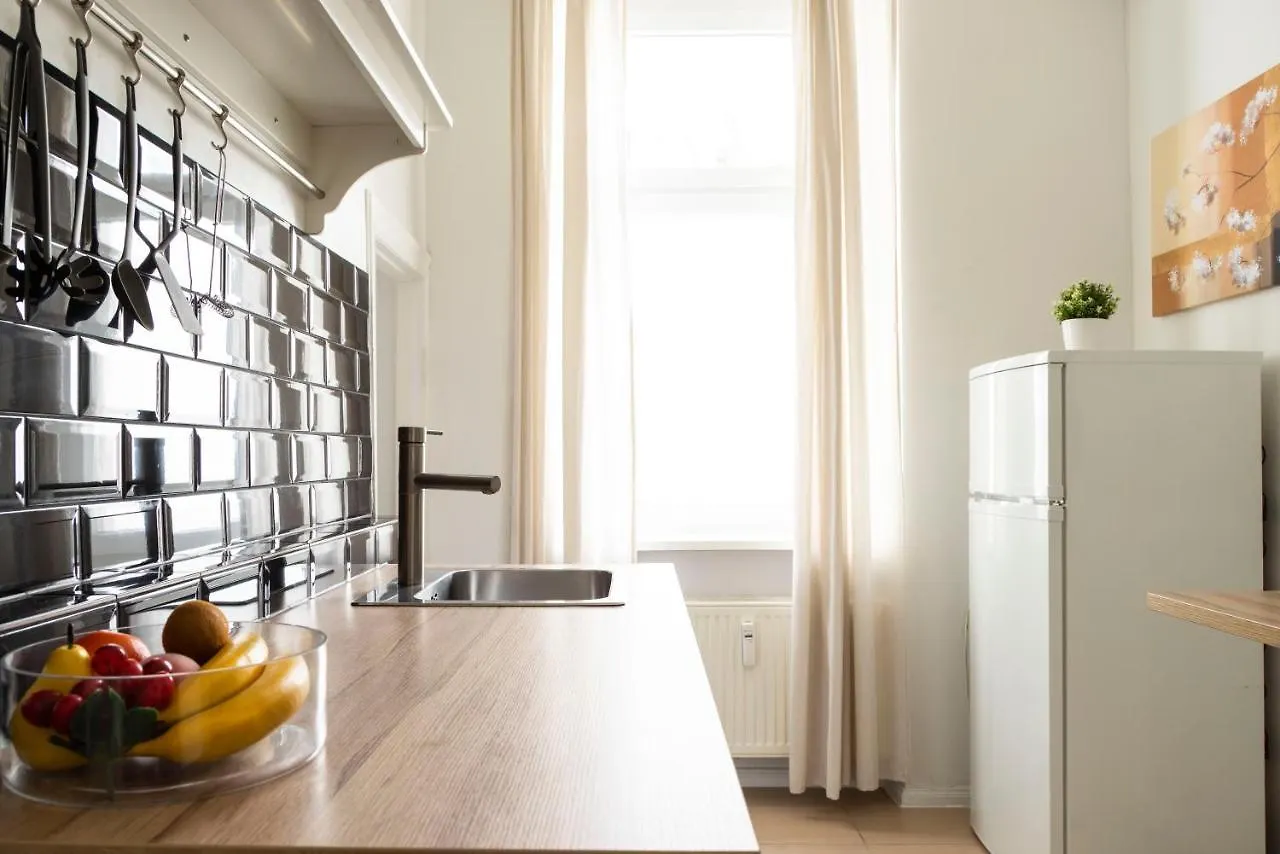 דירות ברלין Freshly Renovated 2Br&Lr+Walk-In Rainshower גרמניה
